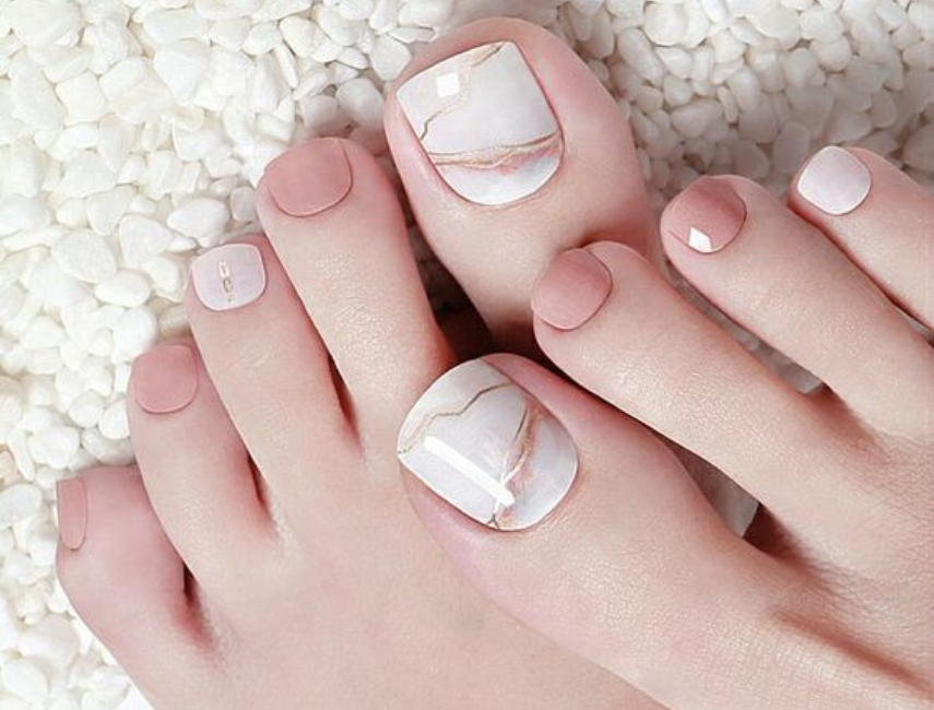 1001 mẫu nail chân đẹp năm 2022 đơn giản dành cho các quý cô | IVY moda