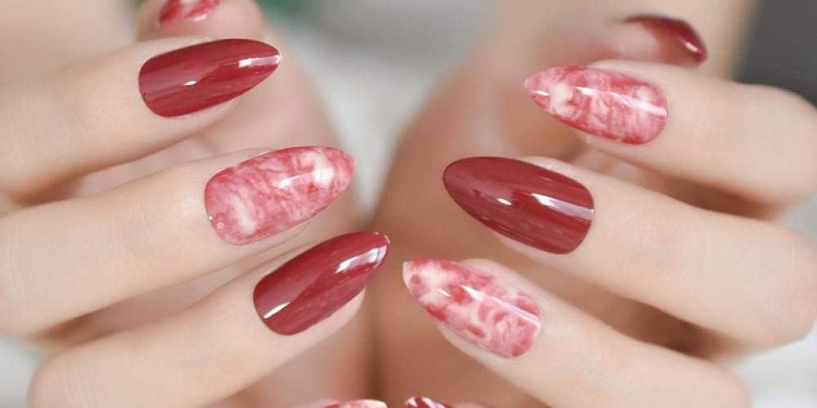 Mẫu nail đẹp đơn giản sang trọng và cá tính giúp nàng tự tin