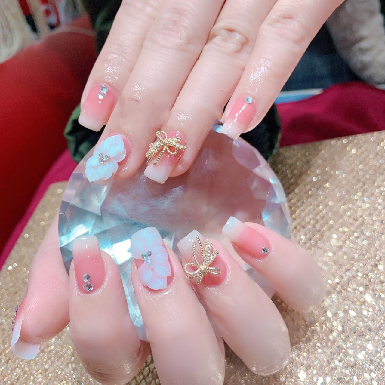 Những mẫu nail “sang chảnh” dành cho cô nàng công sở