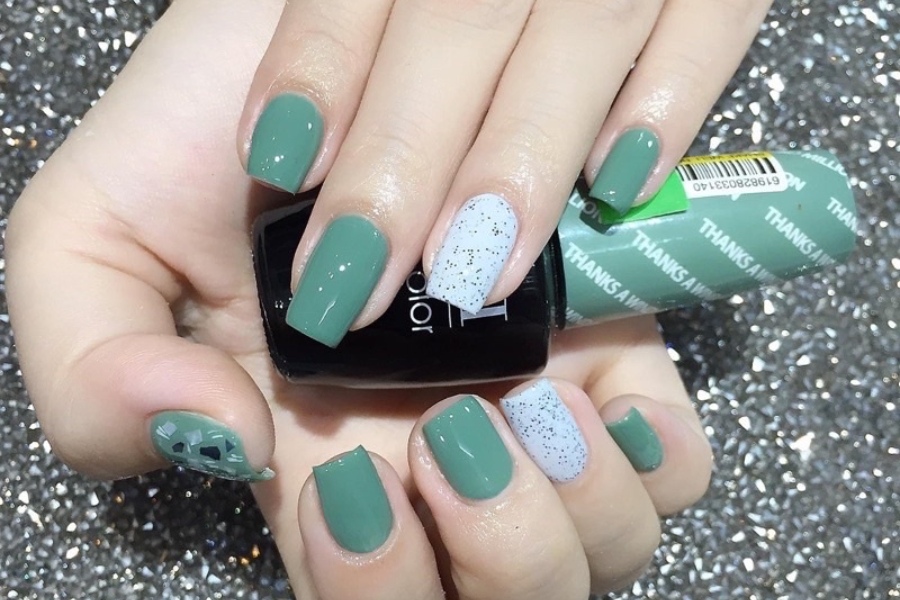 Top những mẫu nail màu xanh ngọc đẹp nhất phổ biến năm 2022 | Kiến thức Spa