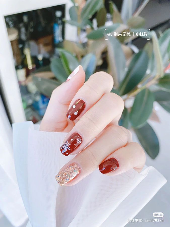 Tổng hợp những mẫu nail đơn giản, sang trọng đang được 'book lịch' nhiều nhất dịp Noel