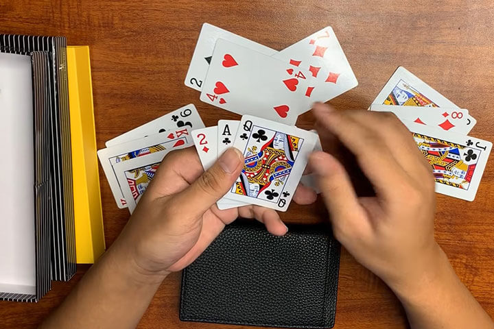 Đánh Liêng Là Gì? ⚡️ Kinh Nghiệm Chơi Liêng Cho Người Mới