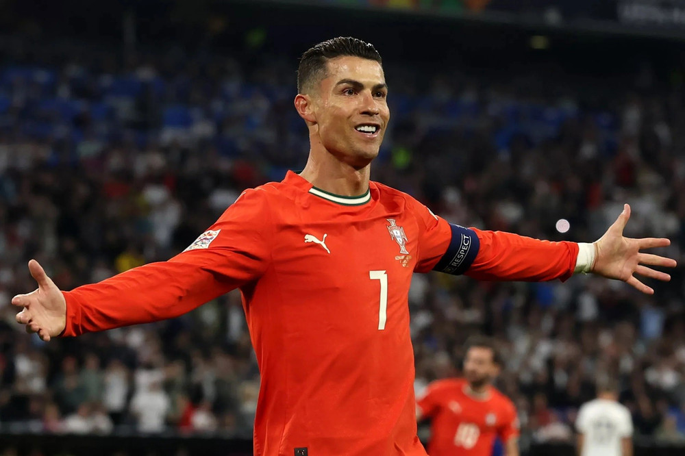 Ronaldo ghi bàn đưa Bồ Đào Nha vào chung kết Nations League | Vietnam+ (VietnamPlus)