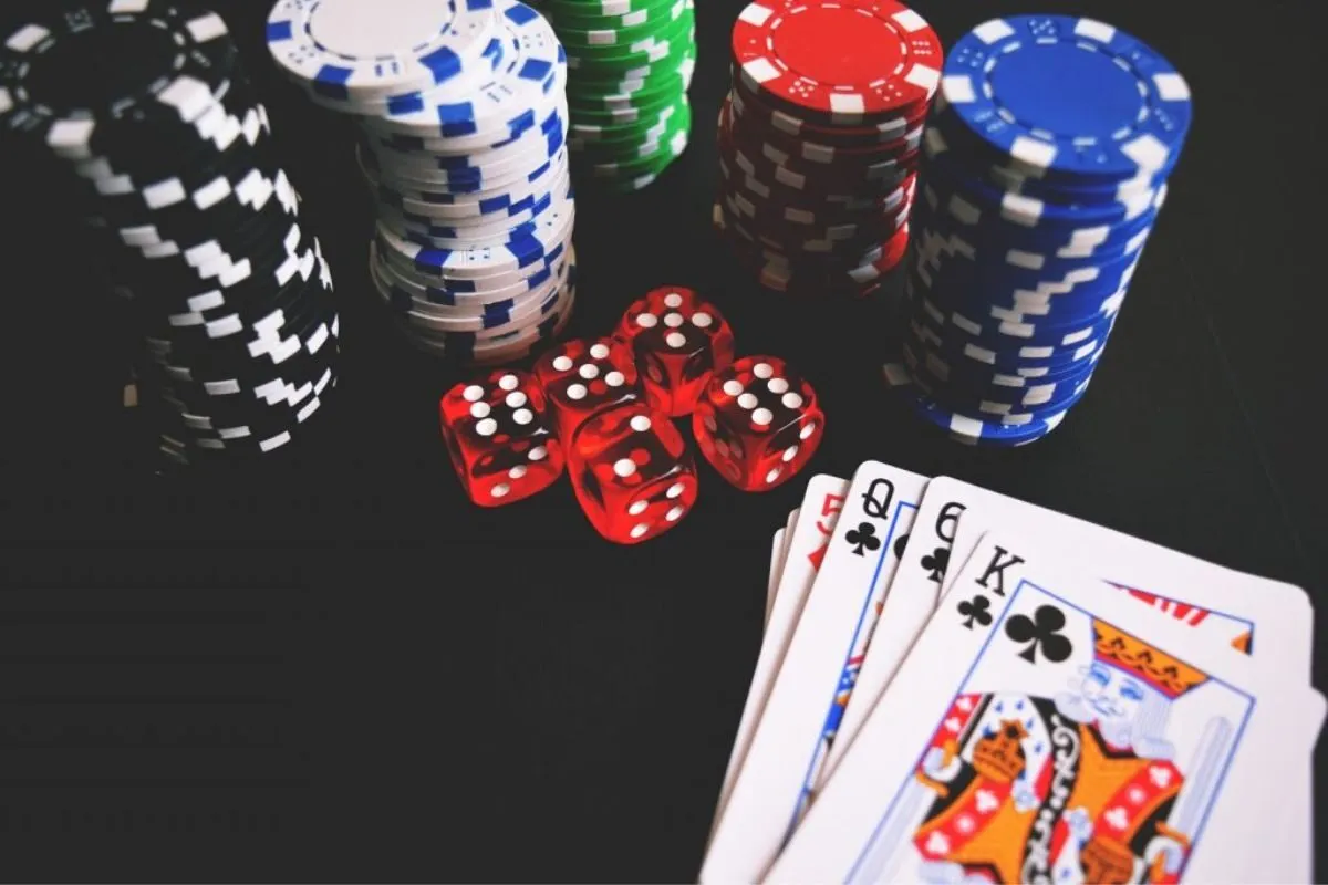 XO88 trả lời: Bị phạt khi chơi blackjack có nghĩa là gì?
