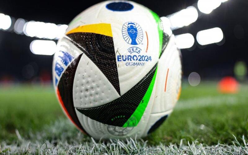 Giải vô địch bóng đá Euro là gì? Nó diễn ra thường xuyên như thế nào?