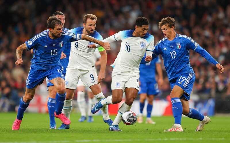 Giải vô địch bóng đá Euro là gì? Nó diễn ra thường xuyên như thế nào?