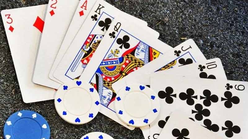 Chiến thuật chơi liêng thông minh dựa trên chất bài