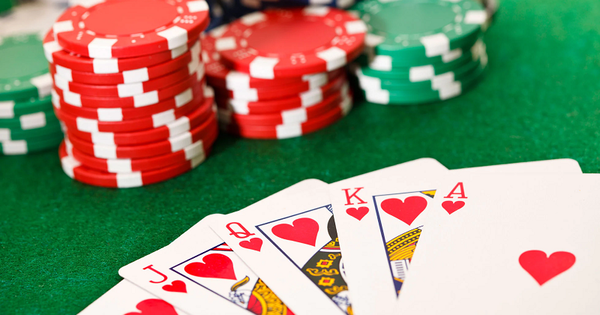 Trường hợp nào chơi Poker bất hợp pháp, hợp pháp tại Việt Nam?